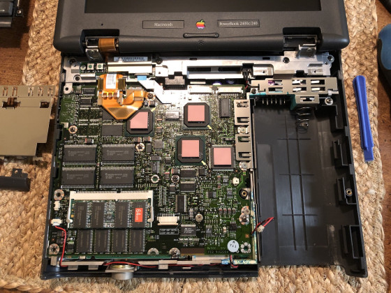 Apple PowerBook 2400c Innenleben