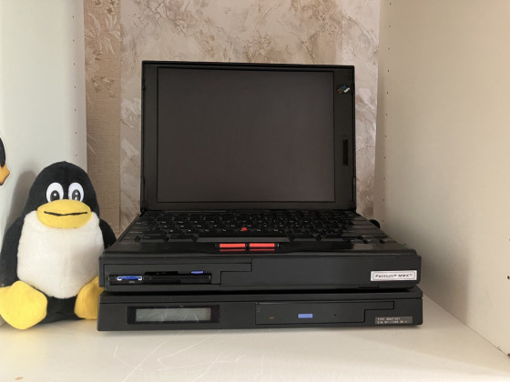 IBM ThinkPad 760XD mit der Docking Station