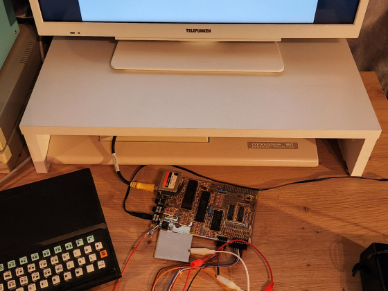 Sinclair ZX81 ohne Gehäuse und mit erweitertem Keyboard