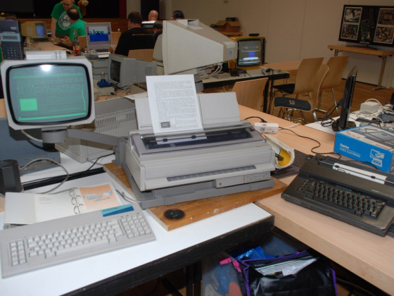 Olivetti ETV 260 Textverarbeitungssystem und ET Compact 60 portable Typenradschreibmaschine