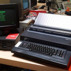 Textverarbeitungssystem Olivetti ETV 300 mit ET 121 Büroschreibmaschine