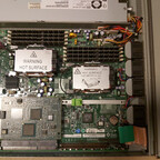 SunFire V210 mit 2 CPUs und 1 GB RAM