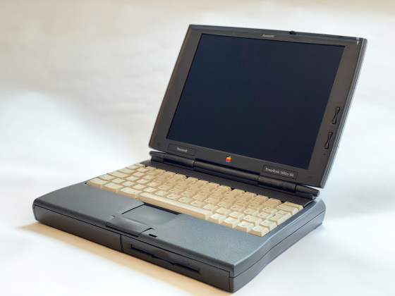Apple Macintosh PowerBook 1400cs 166