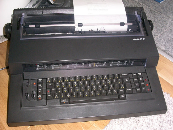 ET 121 Farsi Büroschreibmaschine