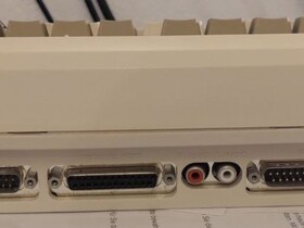 Amiga_600_connectors