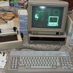 Olivetti M19 Personal Computer mit DM 100 Nadeldrucker