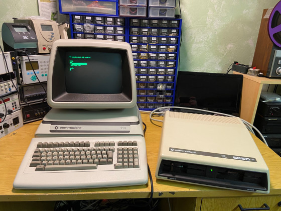 Commodore CBM 710 + 8250LP
